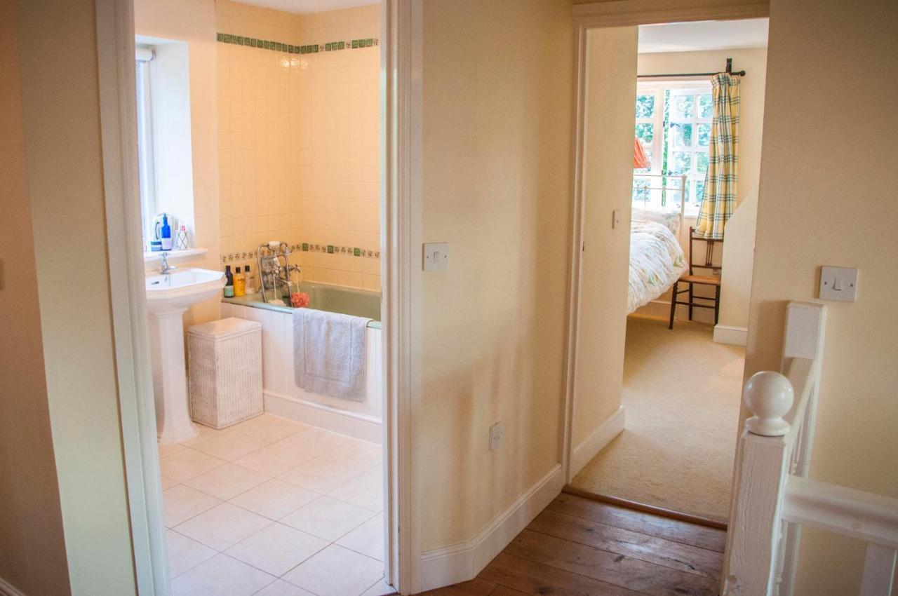 Milton Farm Bed & Breakfast East Knoyle Екстериор снимка